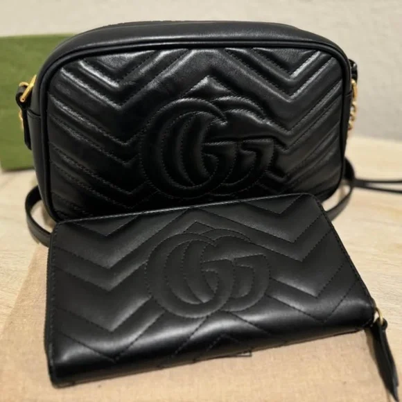 GUCCI GG Marmont Camera Size Small Calf Leather with Matching Gucci Zippy Wallet - Picture 4 of 12
